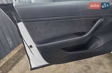 Седан Tesla Model 3 2019 в 