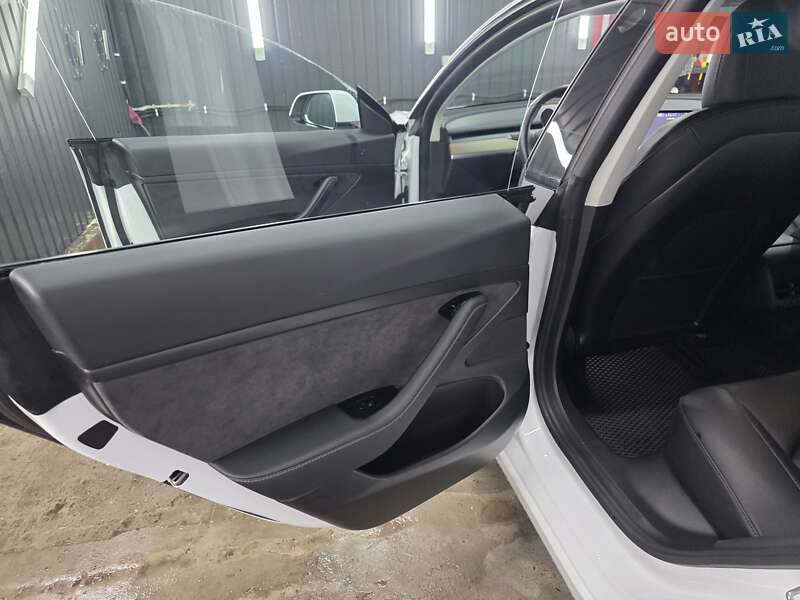 Седан Tesla Model 3 2019 в Киеве фото 13 Седан Tesla Model 3 2019 в Киеве