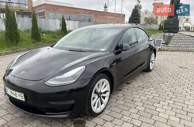 Седан Tesla Model 3 2022 в 