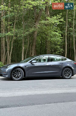 Седан Tesla Model 3 2023 в Полтаве