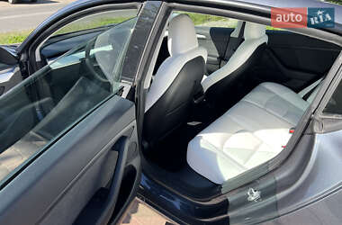 Седан Tesla Model 3 2023 в Полтаве
