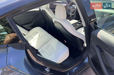 Седан Tesla Model 3 2023 в Полтаве