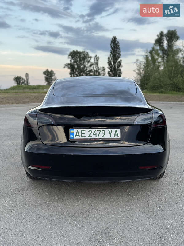 Седан Tesla Model 3 2021 в Днепре