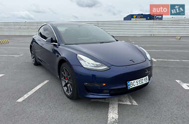 Седан Tesla Model 3 2018 в Львове