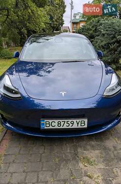 Седан Tesla Model 3 2022 в Львові