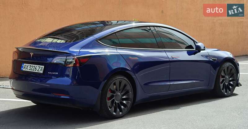 Седан Tesla Model 3 2023 в Одесі
