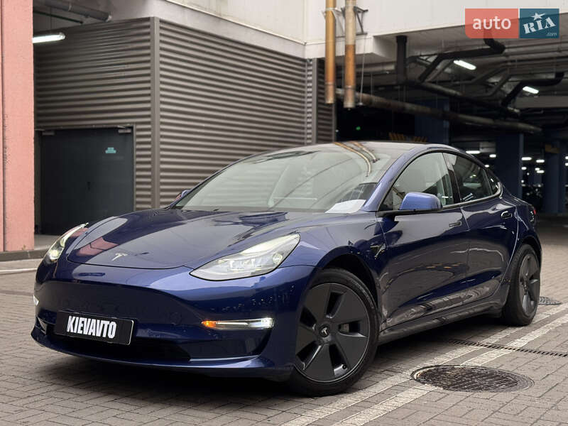 Tesla Model 3 2021