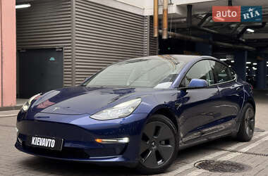 Седан Tesla Model 3 2021 в 