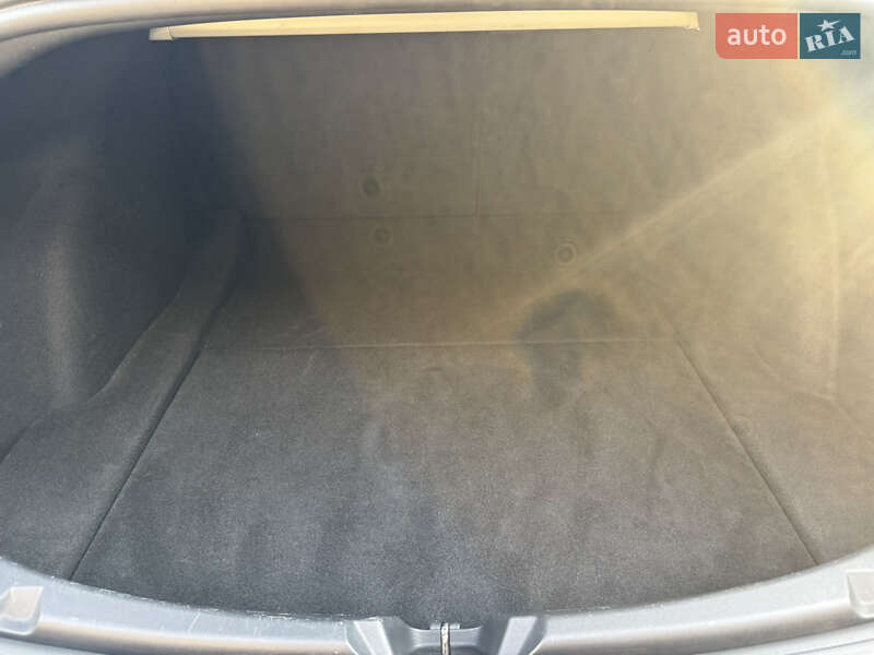 Седан Tesla Model 3 2022 в Львові