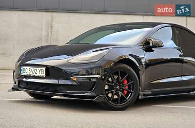 Седан Tesla Model 3 2019 в 