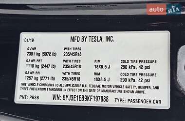 Седан Tesla Model 3 2019 в 