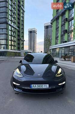 Седан Tesla Model 3 2021 в Києві