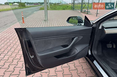 Седан Tesla Model 3 2018 в 