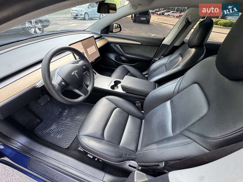 Седан Tesla Model 3 2022 в Киеве