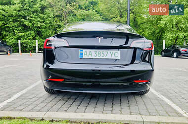 Седан Tesla Model 3 2023 в 
