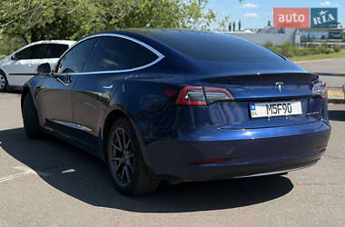 Седан Tesla Model 3 2018 в 