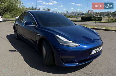 Седан Tesla Model 3 2018 в 