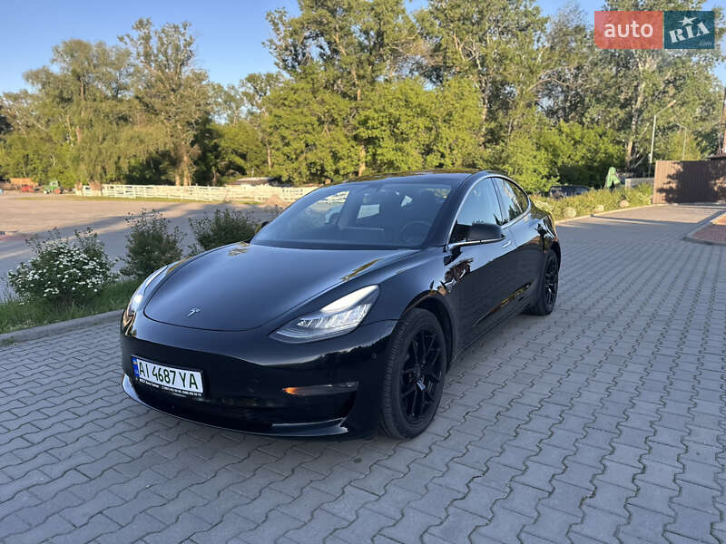 Седан Tesla Model 3 2018 в 