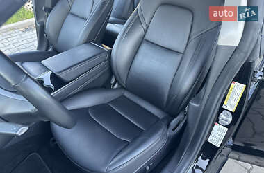 Седан Tesla Model 3 2018 в 