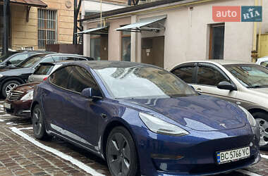 Седан Tesla Model 3 2021 в 