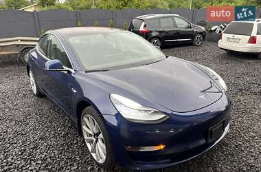 Седан Tesla Model 3 2018 в 