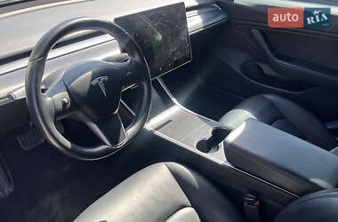 Седан Tesla Model 3 2018 в 