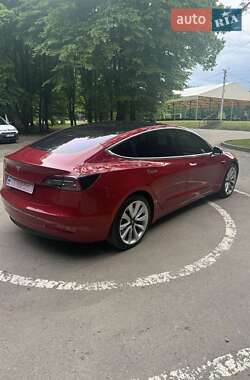 Седан Tesla Model 3 2018 в 