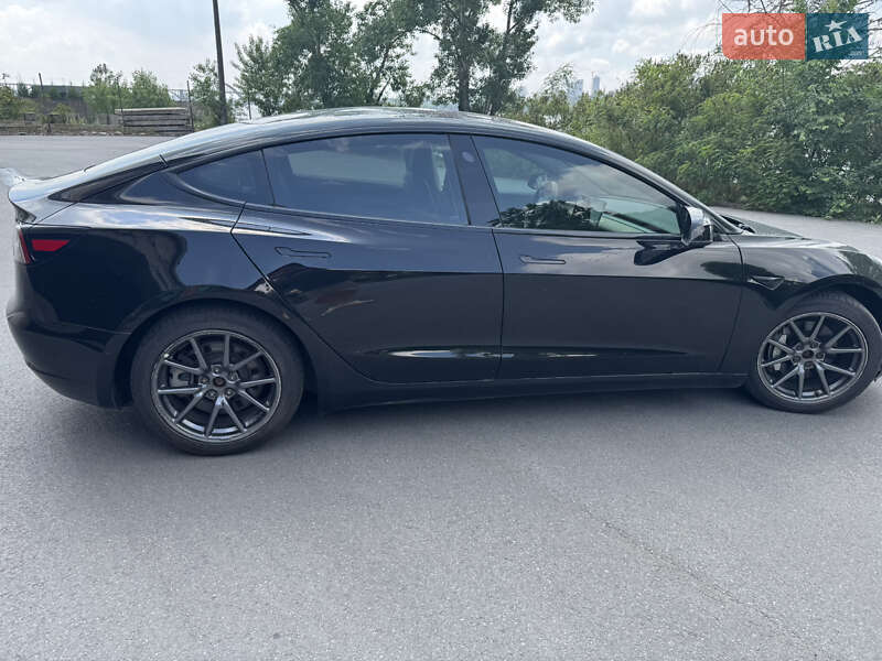 Седан Tesla Model 3 2019 в Днепре