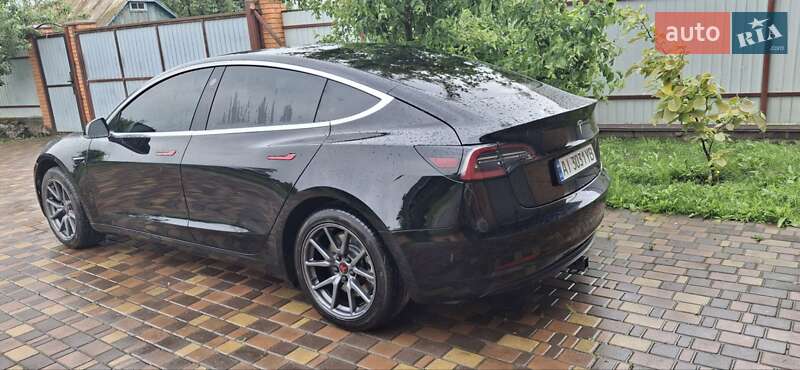 Седан Tesla Model 3 2019 в Борисполе