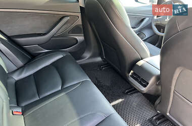 Седан Tesla Model 3 2020 в 