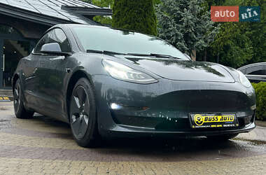Седан Tesla Model 3 2021 в Львове