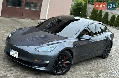 Седан Tesla Model 3 2022 в Львові