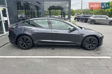 Седан Tesla Model 3 2024 в 