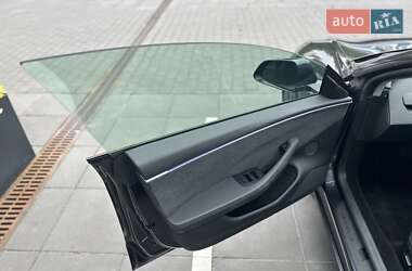 Седан Tesla Model 3 2024 в 