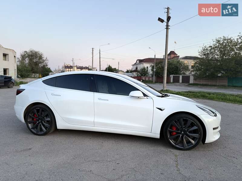Седан Tesla Model 3 2019 в Києві