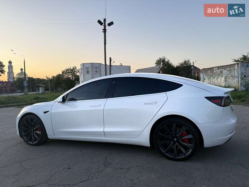 Седан Tesla Model 3 2019 в Києві