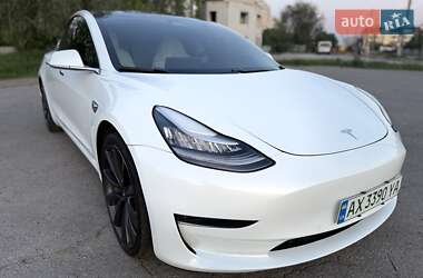 Седан Tesla Model 3 2019 в Харькове