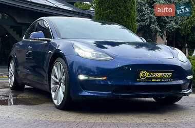Седан Tesla Model 3 2019 в Львові