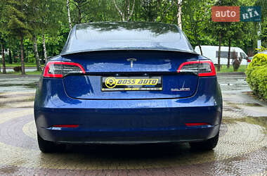 Седан Tesla Model 3 2019 в 