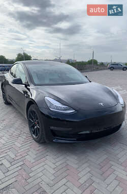 Седан Tesla Model 3 2020 в 