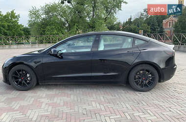 Седан Tesla Model 3 2020 в 