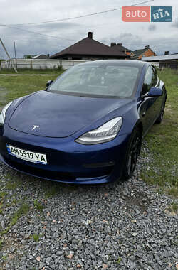 Седан Tesla Model 3 2020 в Коростене