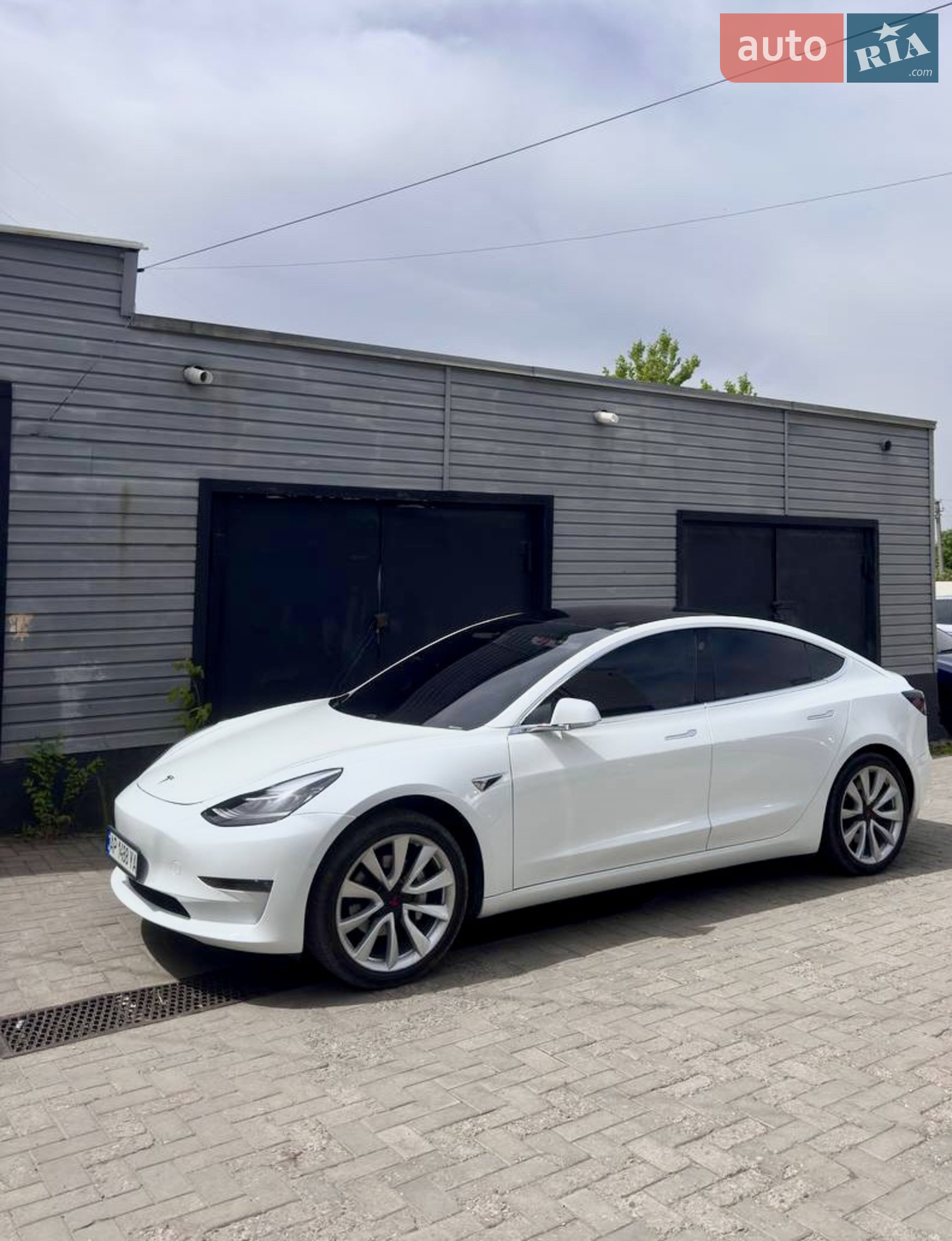 2018 Tesla Model 3 - фото 1