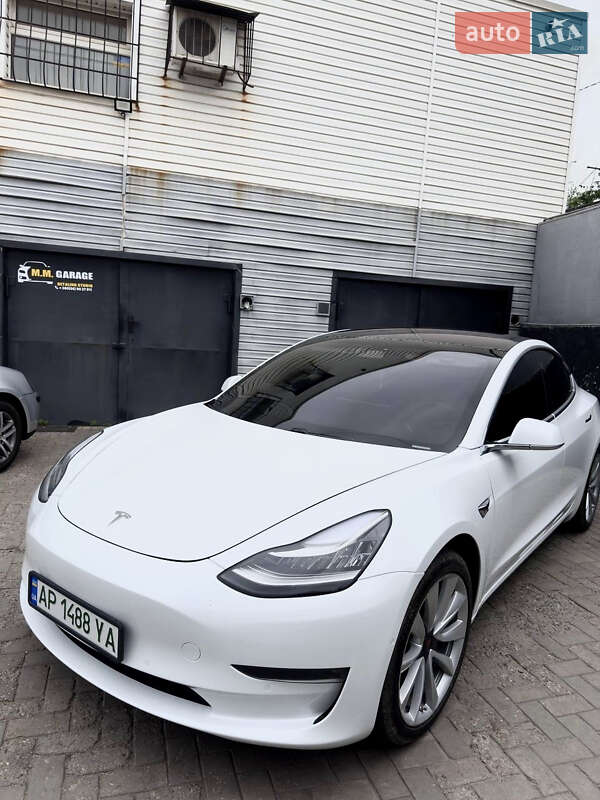 Седан Tesla Model 3 2018 в Запорожье