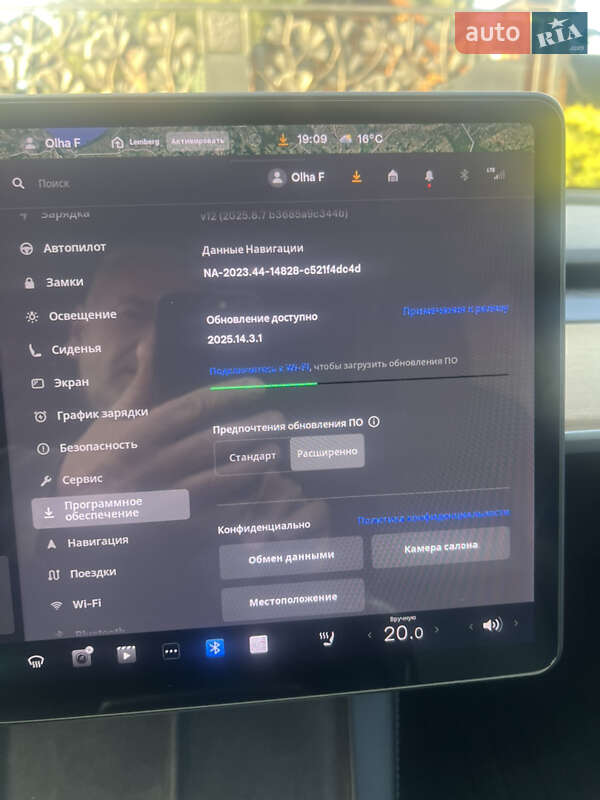 Седан Tesla Model 3 2019 в Львове