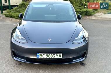 Седан Tesla Model 3 2021 в Киеве
