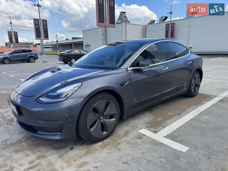 Седан Tesla Model 3 2019 в 