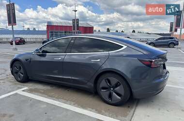 Седан Tesla Model 3 2019 в 