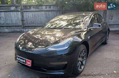 Седан Tesla Model 3 2019 в 