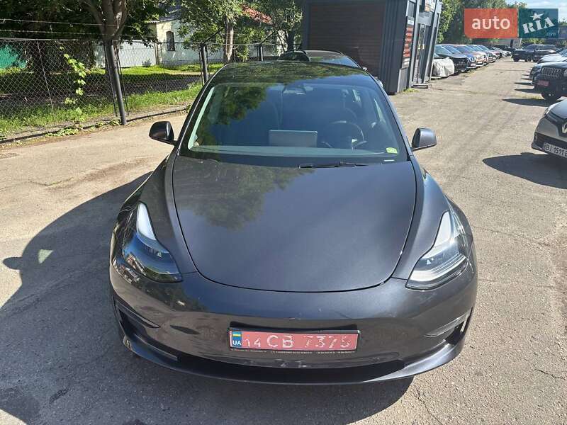 Седан Tesla Model 3 2023 в Полтаві